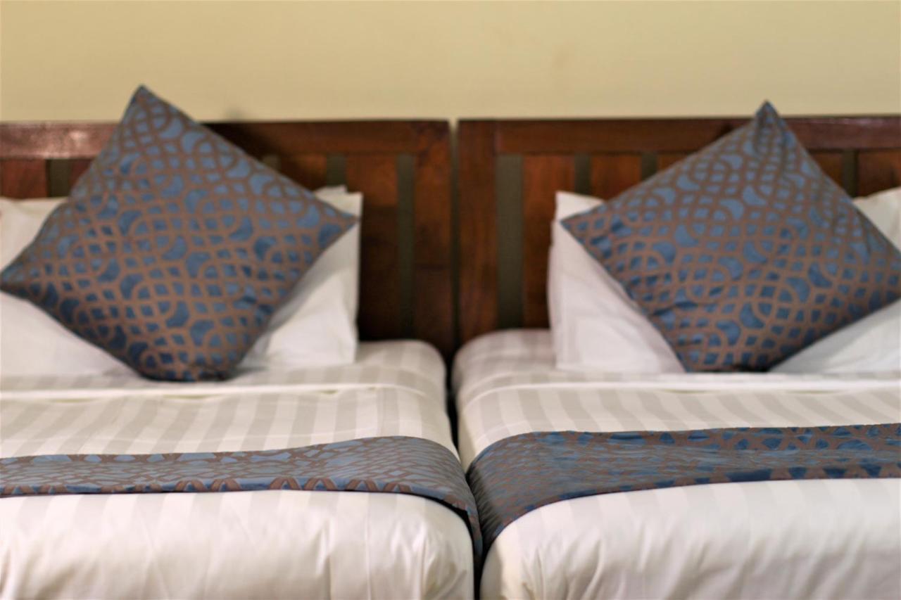 Chamiachi Hotel & Apartments 班布里 外观 照片