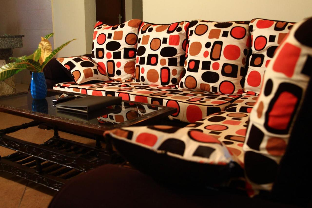 Chamiachi Hotel & Apartments 班布里 外观 照片
