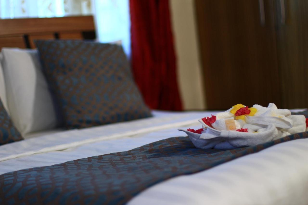 Chamiachi Hotel & Apartments 班布里 外观 照片