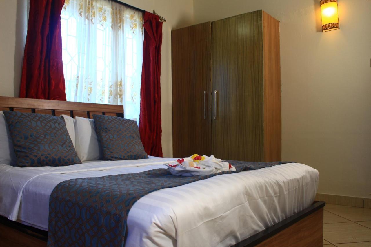 Chamiachi Hotel & Apartments 班布里 外观 照片