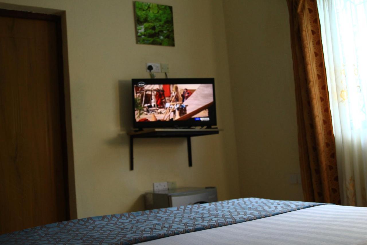 Chamiachi Hotel & Apartments 班布里 外观 照片